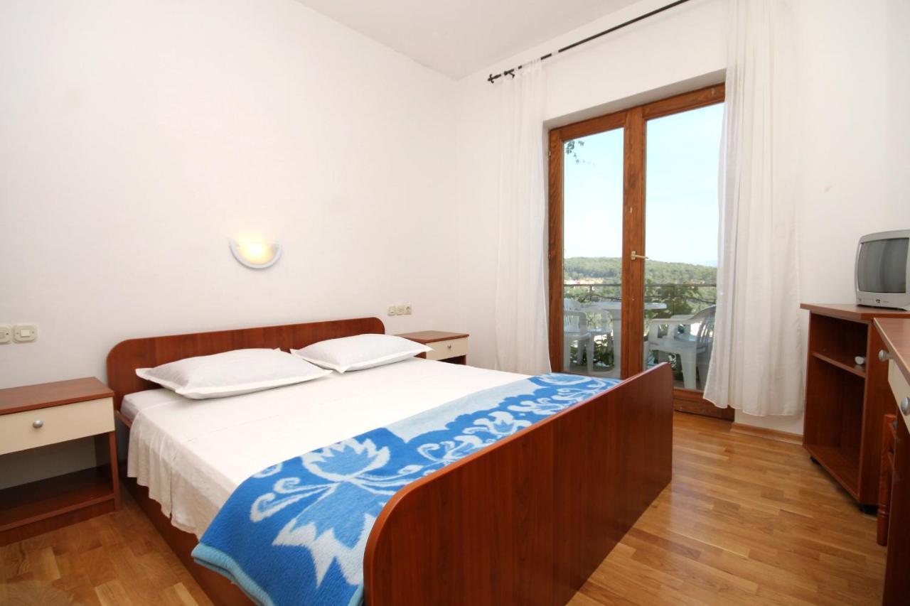 Apartments With A Parking Space Jelsa, Hvar - 8765 젤사 외부 사진